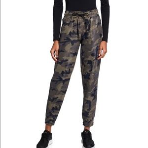 koral Double Layer Camo-Print Netz joggers  in Camo size Small.